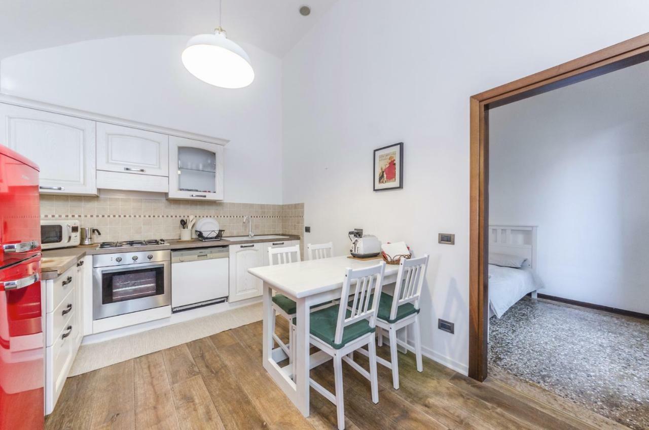 Maurizio House - Near The Train Station Venice